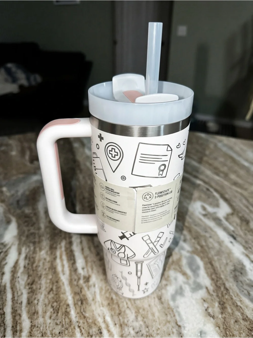 Stanley Quencher H2.0 Tumbler Medical Edition - Light Pink & White Illustrated